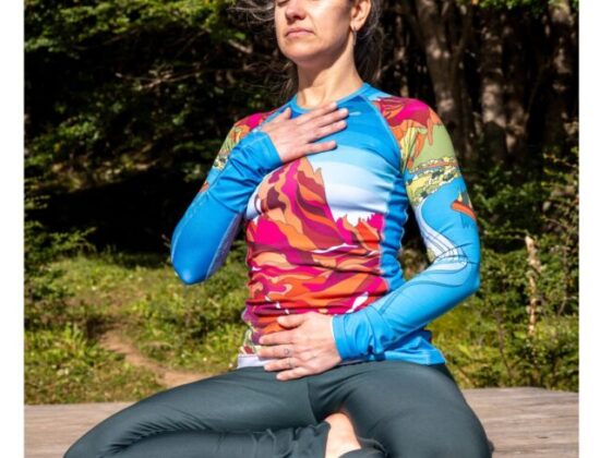 YOGA. Respiración y movimiento consciente